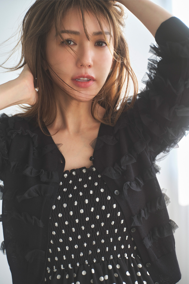 美香さんコラボ】ヘムフリルシャーリングワンピース
