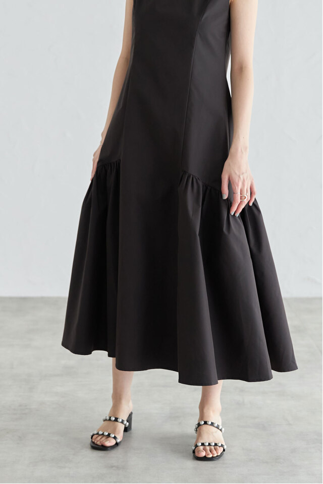 タフタVネックヘムギャザーワンピース