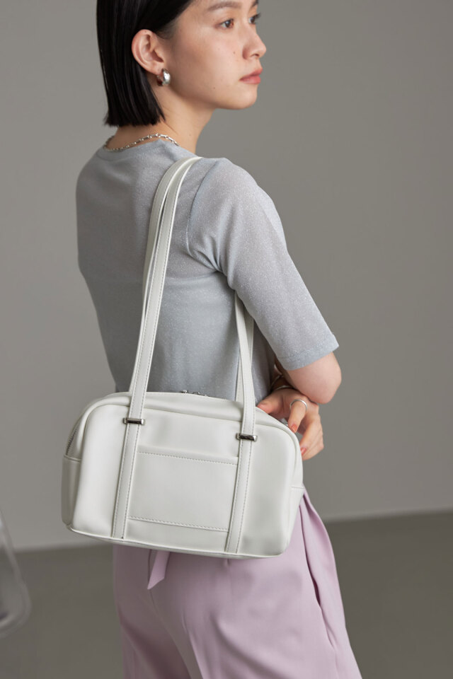 babakk ページ① 井桁弘恵さん着用】ボックススクエアバッグ