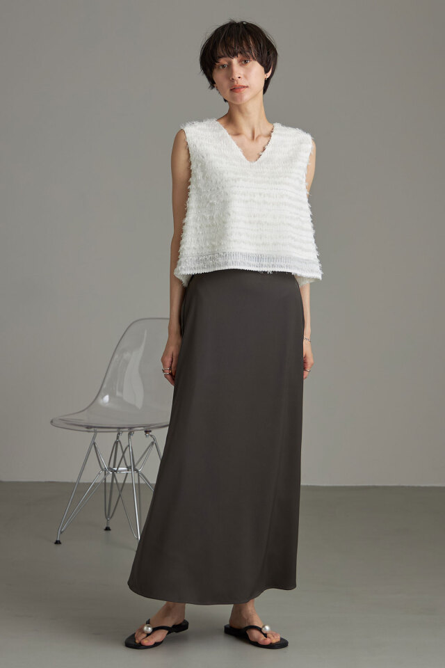 サテンナロースカート