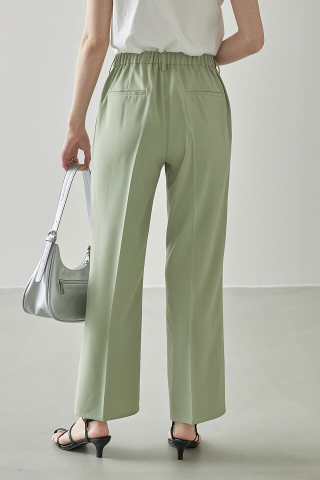 井桁弘恵さん着用】美脚ラインセミフレアパンツ