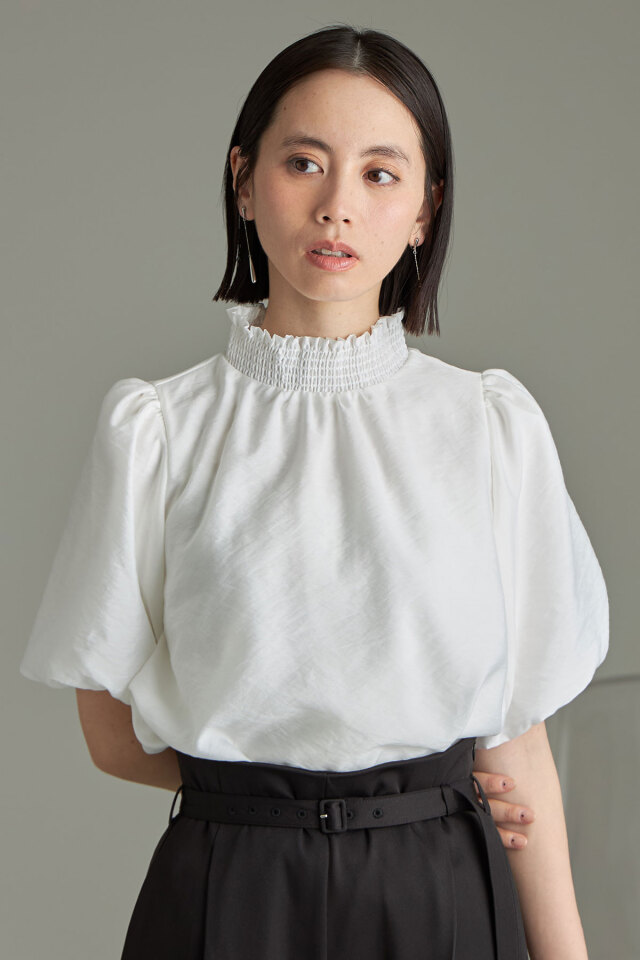 シャーリングプチハイネックブラウス