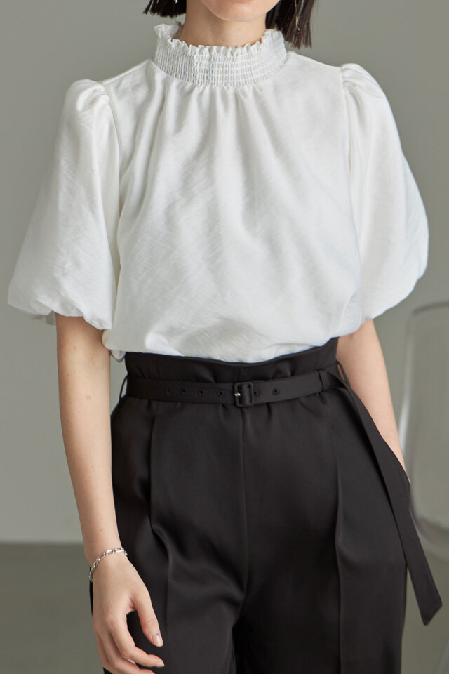 シャーリングプチハイネックブラウス
