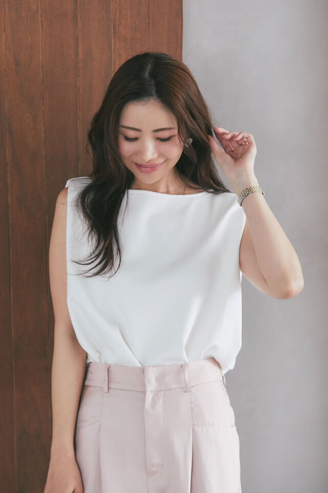 mana maruyamaさんコラボ】バックドットチュールタックTシャツ 