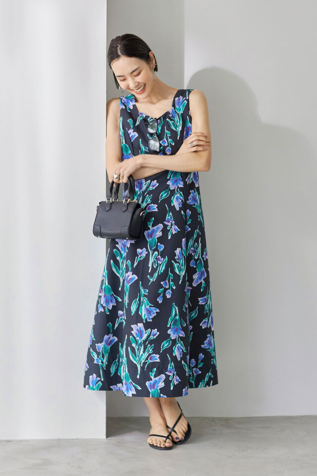 レア！1回使用希少美品Malvi &Co イタリア 10Aワンピース 発表会 小林有里さん着用】サマーフラワーフレアワンピース