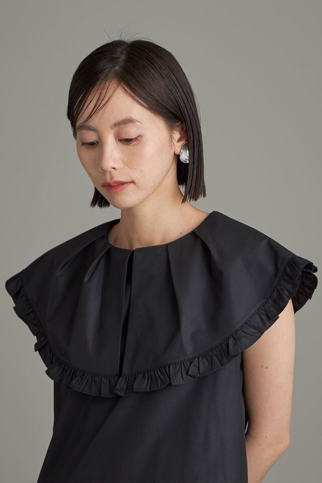 タックフリルカラーチュニック