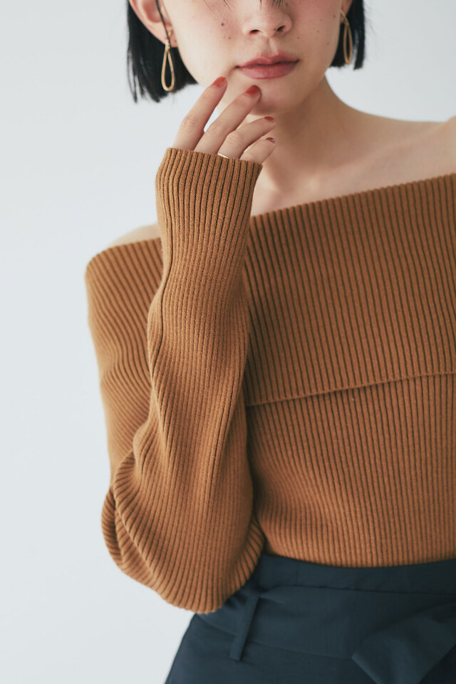 yukino.. ページです オフショルリブニットプルオーバー