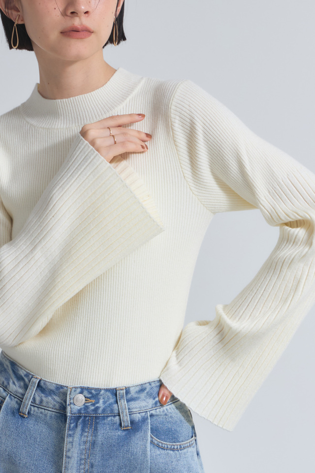 アドーア / フレアスリーブ ニット ブルー 38 プルオーバー 日本製 青 アドーア / フレアスリーブ ニット ブルー 38 プルオーバー 日本