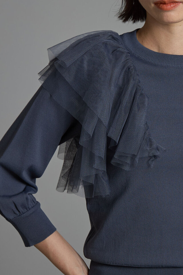 アシンメトリーチュールフリルニットプルオーバー