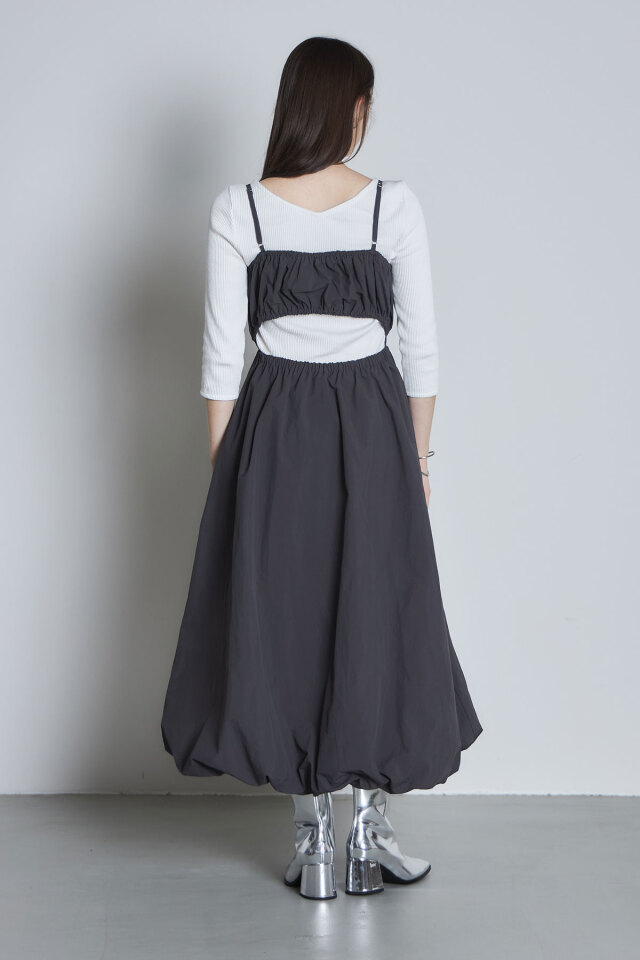 バックオープンバルーンキャミワンピース