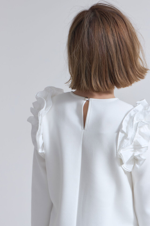 ショルダーフリルプルオーバー