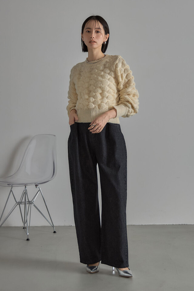 立体編地クロップドニットプルオーバー
