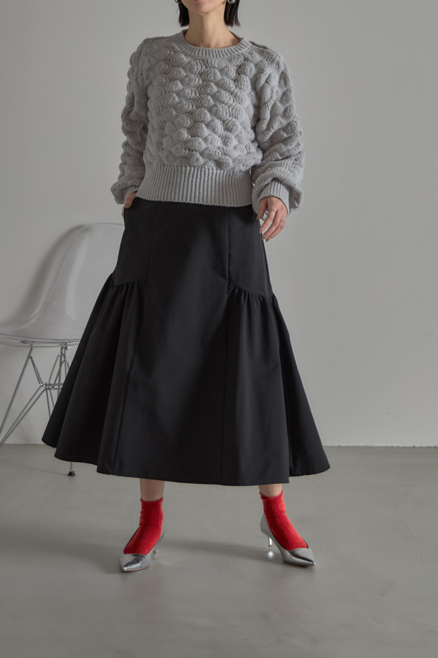 立体編地クロップドニットプルオーバー