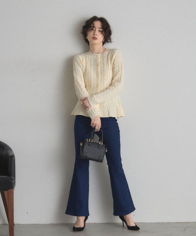 オフィシャルサイト限定】ケーブルペプラムニットカーディガン