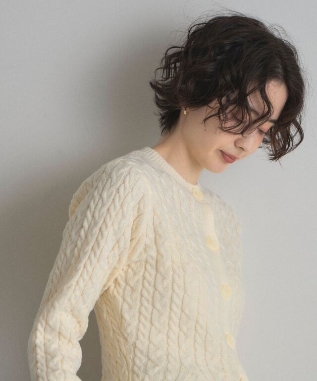 オフィシャルサイト限定】ケーブルペプラムニットカーディガン