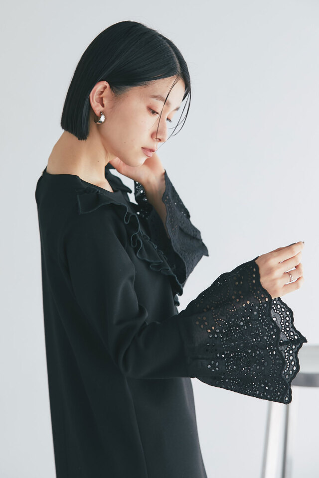 袖口レースボンディングワンピース