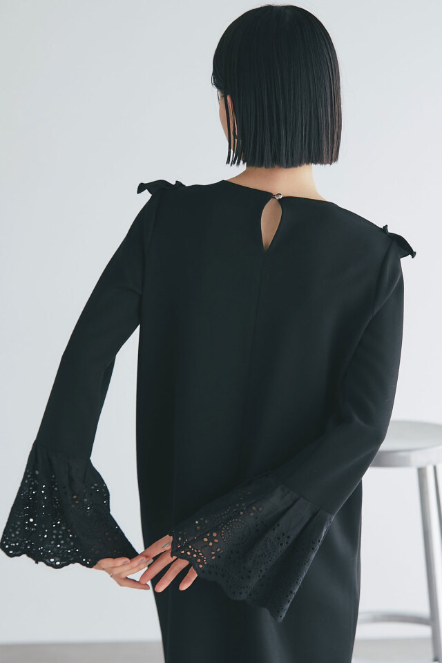 袖口レースボンディングワンピース