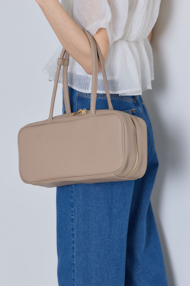 神山まりあさん着用】スクエアボストンバッグ