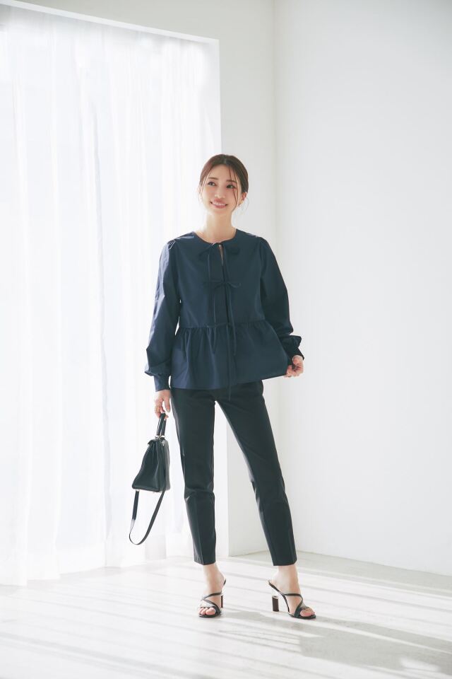 新品タグ付き　a.v.v ペプラムブラウス・パンツセットアップ マシェリコラボ】前後2WAYリボンペプラムブラウス