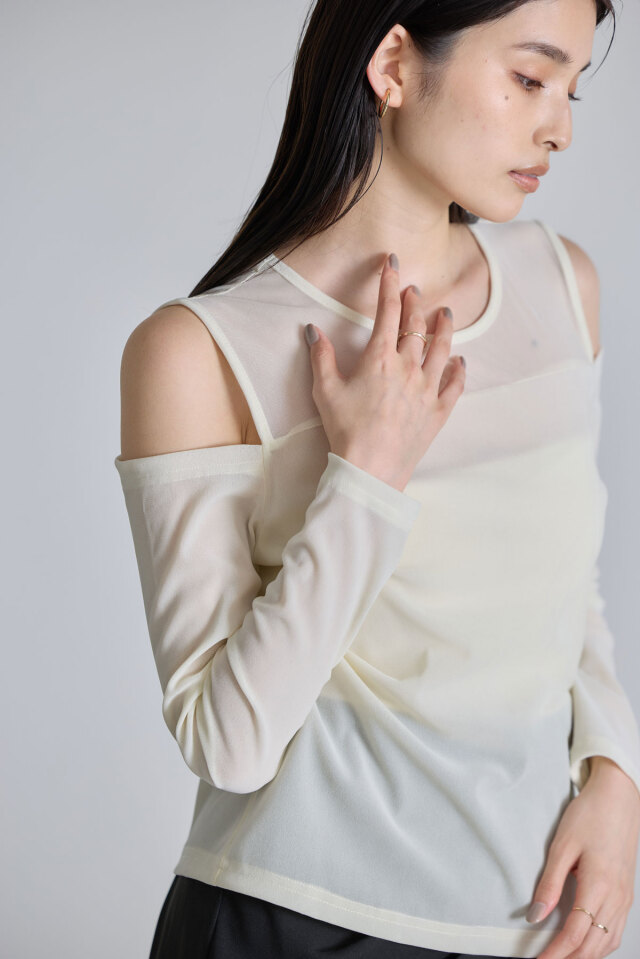 その他 all 美香さんコラボ】ショルダー開きシアーベロアトップス