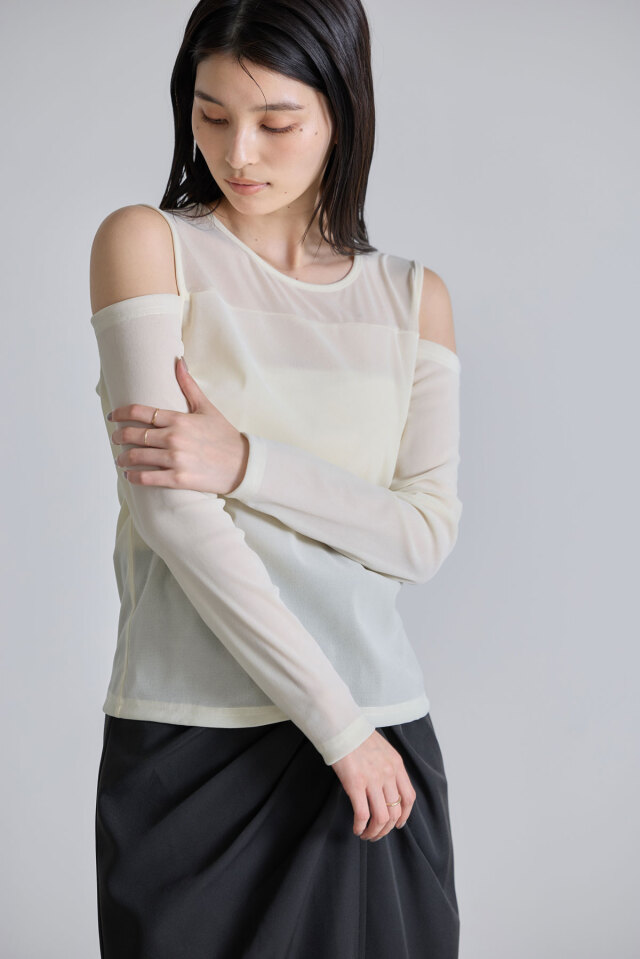 美香さんコラボ】ショルダー開きシアーベロアトップス