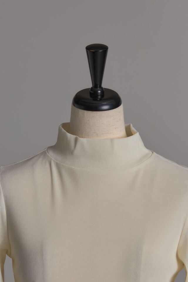 美香さんコラボ】リボンスリーブシアーベロアタートル