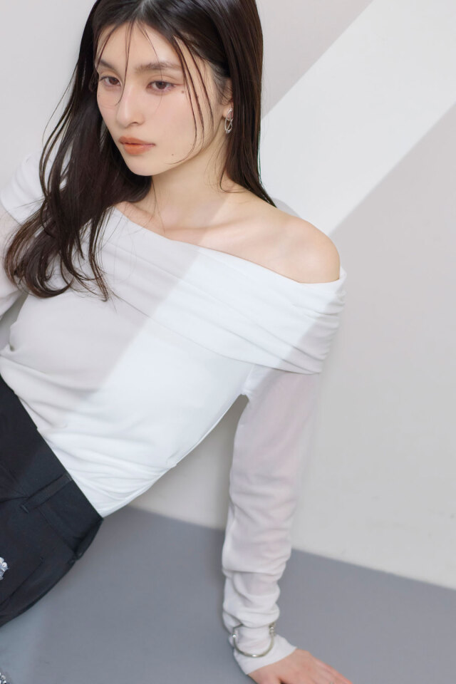 チュールオフショルプルオーバー チュールオフショルプルオーバー