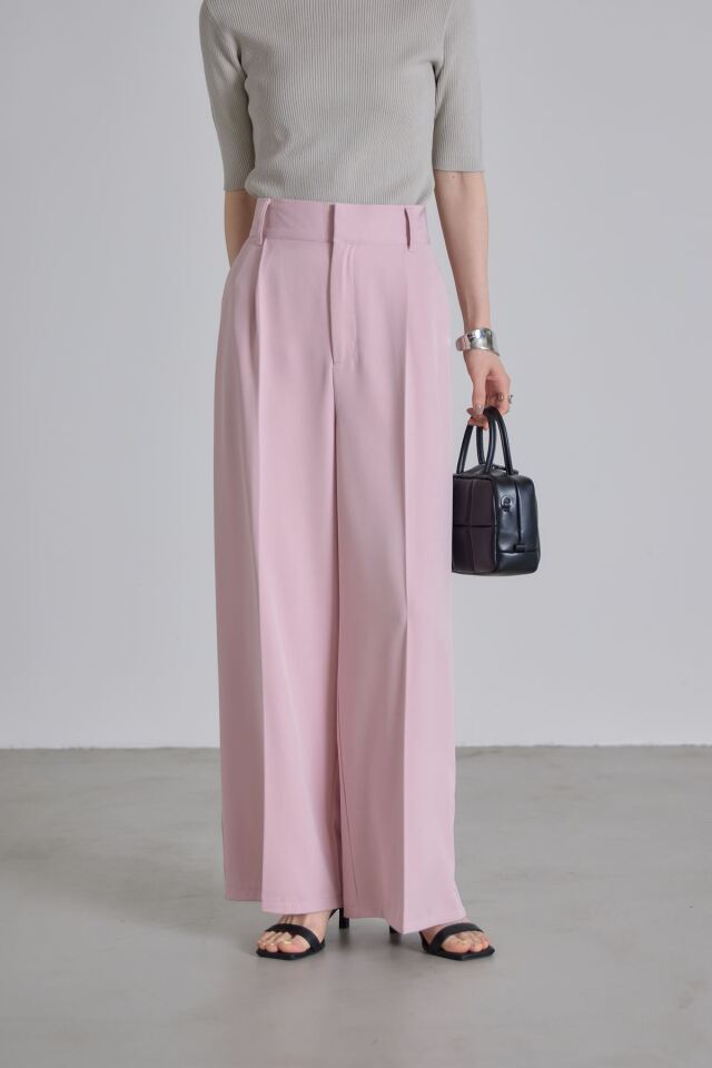 センタープレスタックワイドパンツ