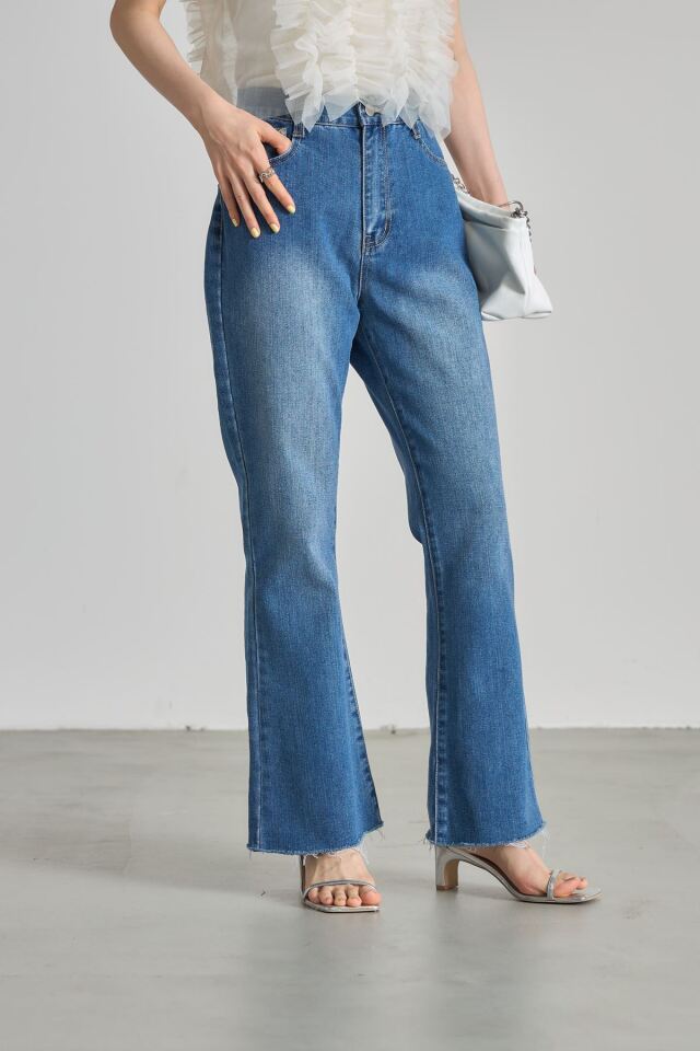 セミフレアデニムパンツ XS(タグ付き) セミフレアデニムパンツ XS(タグ付き) セミフレアデニムパンツ