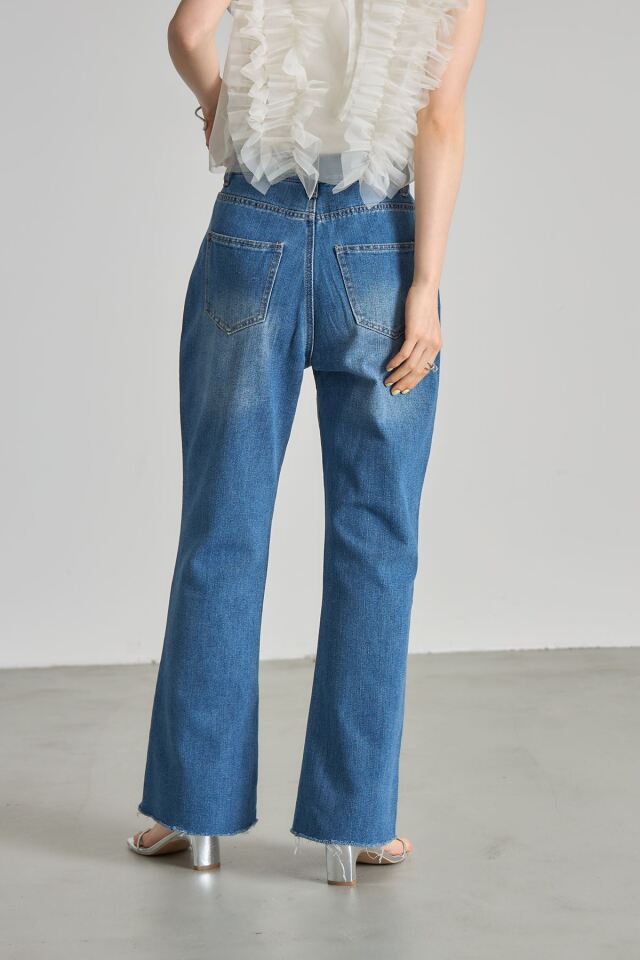 セミフレアデニムパンツ