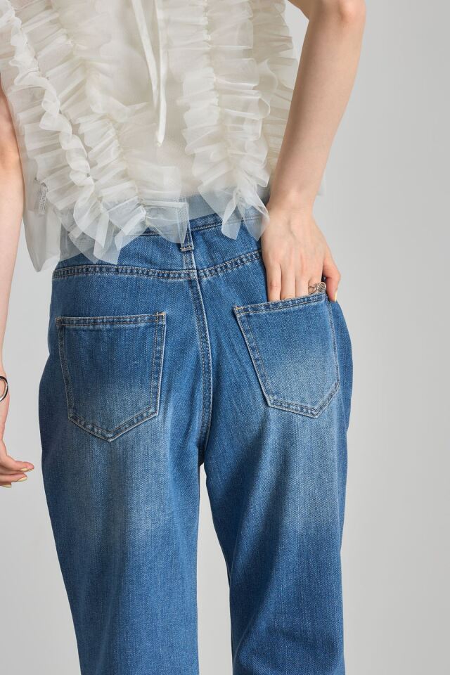セミフレアデニムパンツ