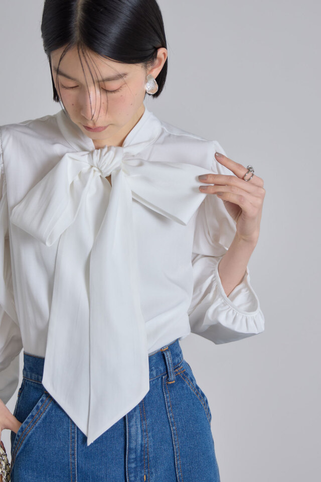 ボウタイリボンブラウス