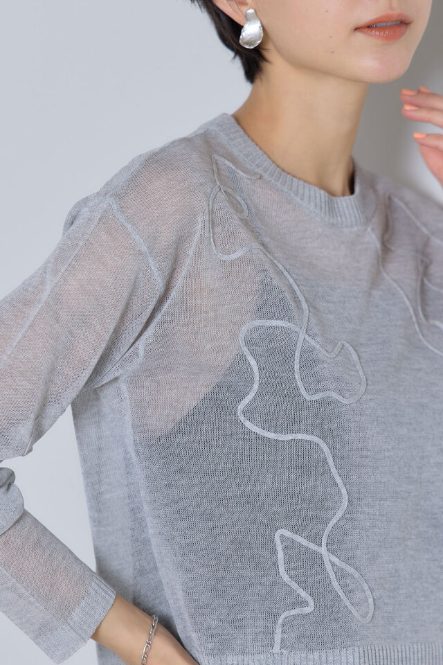 コード刺繍入りニットプルオーバー