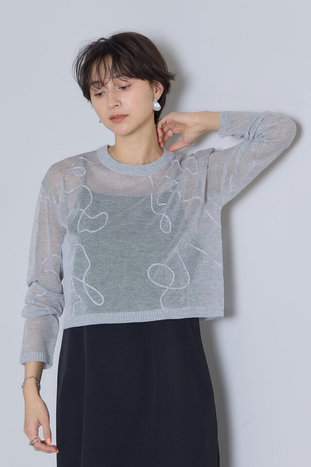 コード刺繍入りニットプルオーバー