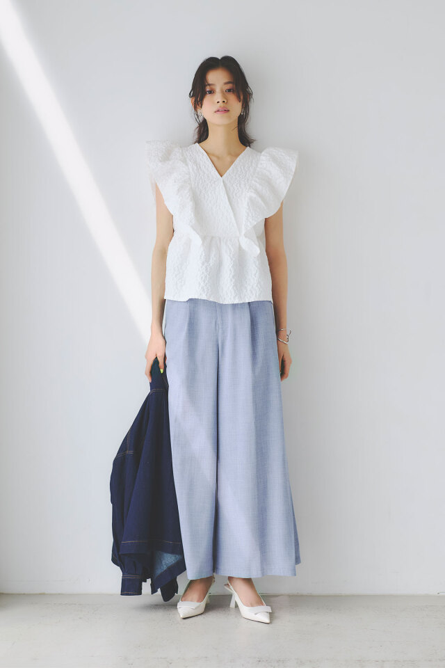 ふくれジャガードペプラムブラウス