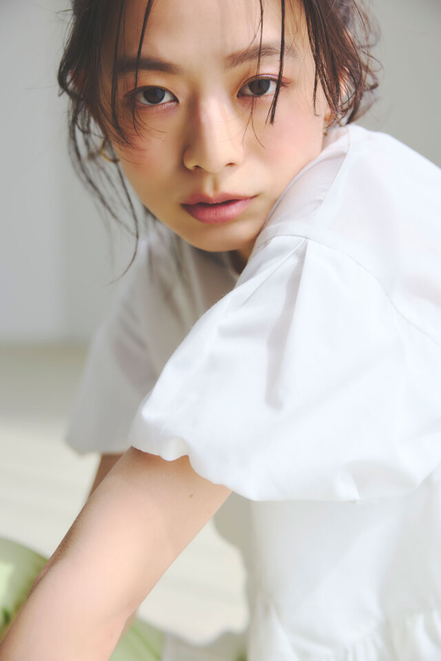 松木育未さん着用】ボリュームブラウス