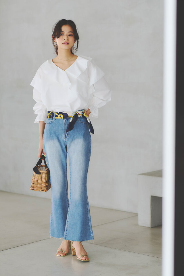 アシメフリルフレアスリーブブラウス