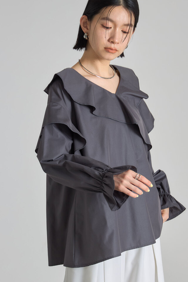 アシメフリルフレアスリーブブラウス
