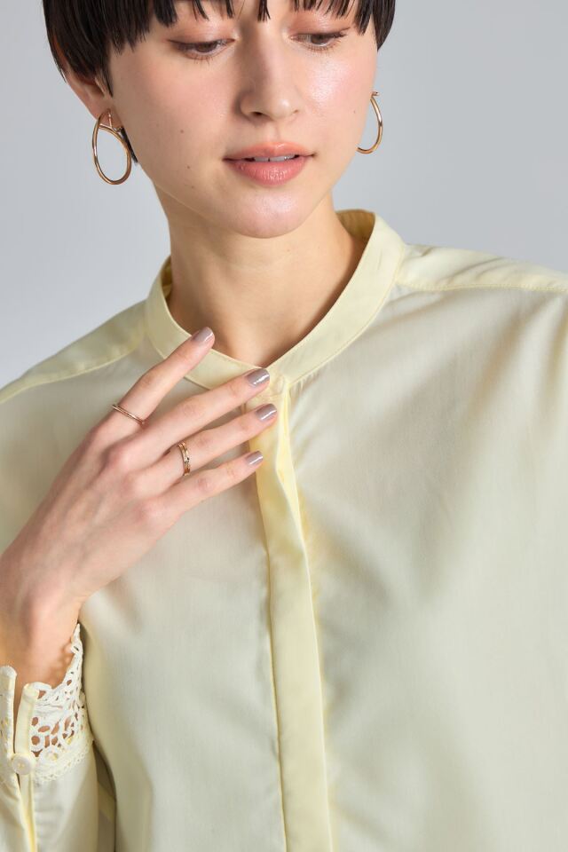 裾レースブラウス