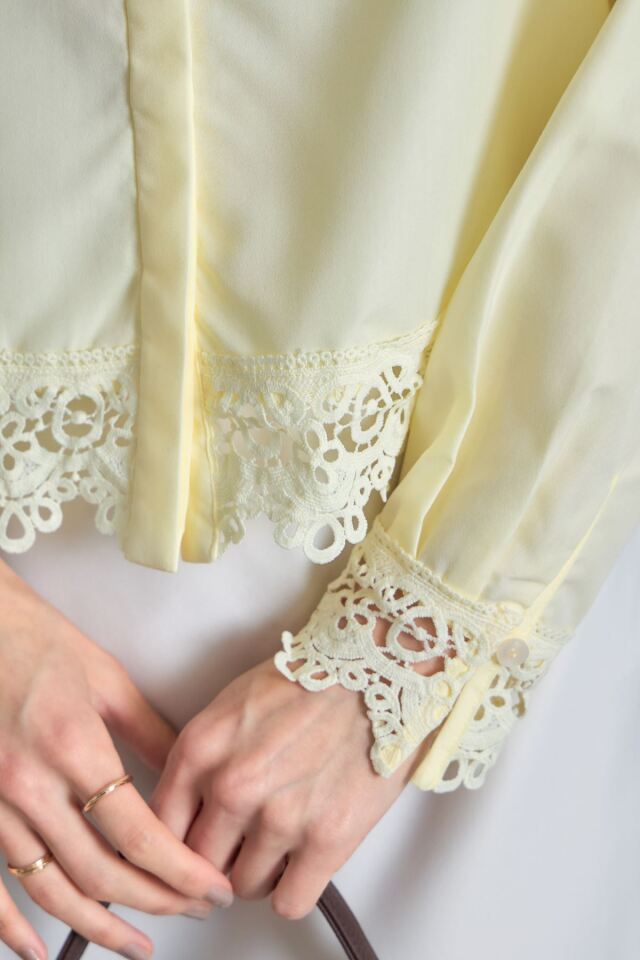 HEAD 23.0㎝新品未使用♡ 裾レースブラウス