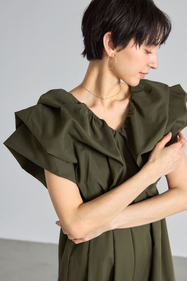 ボリュームスリーブロンパース