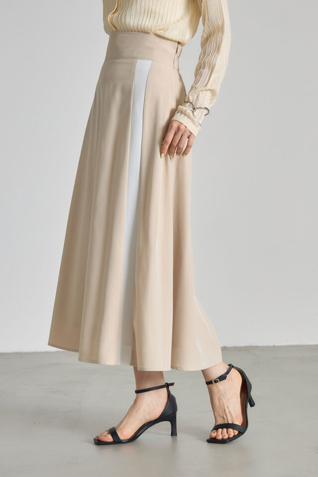 配色フレアスカート