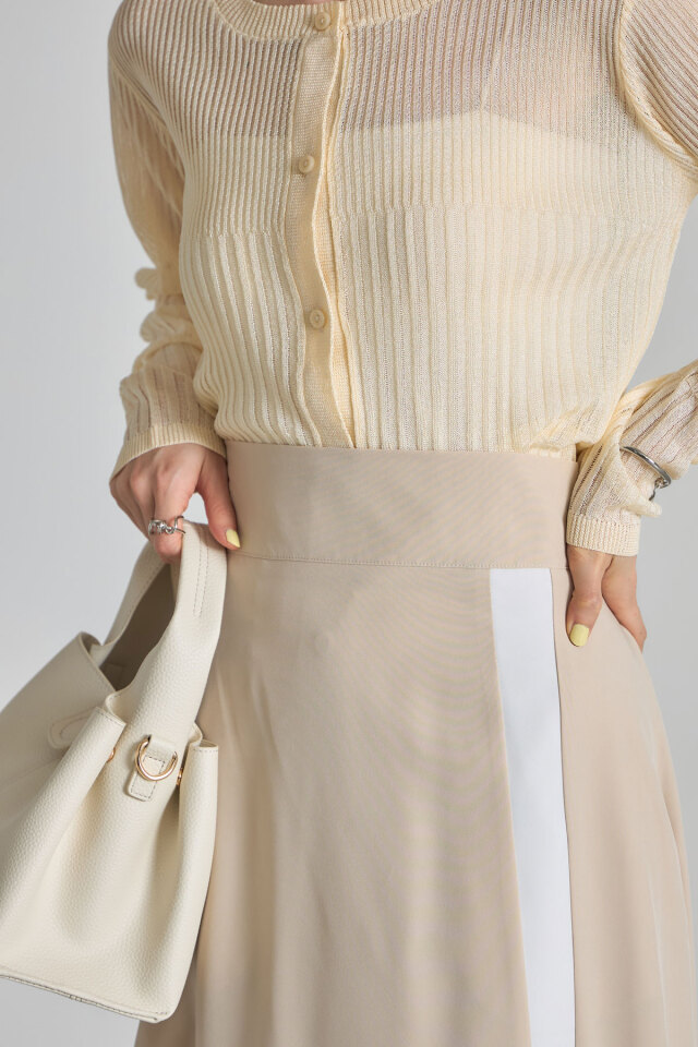 配色フレアスカート