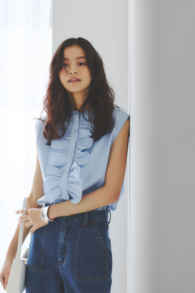 フリルリネンブラウス