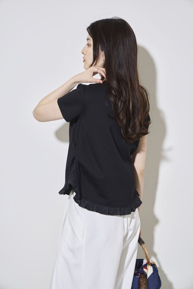 ラウンドヘムフリルTシャツ