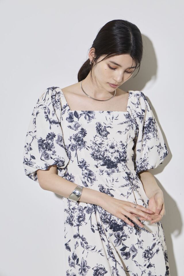 花柄スクエアバルーンワンピース