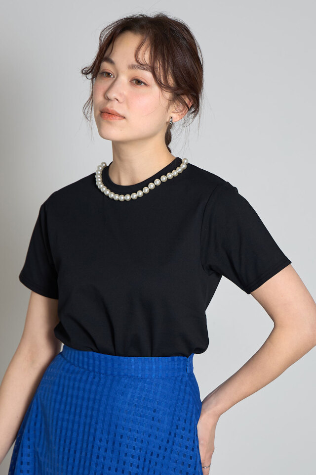パール付きTシャツ
