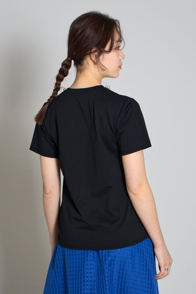 パール付きTシャツ
