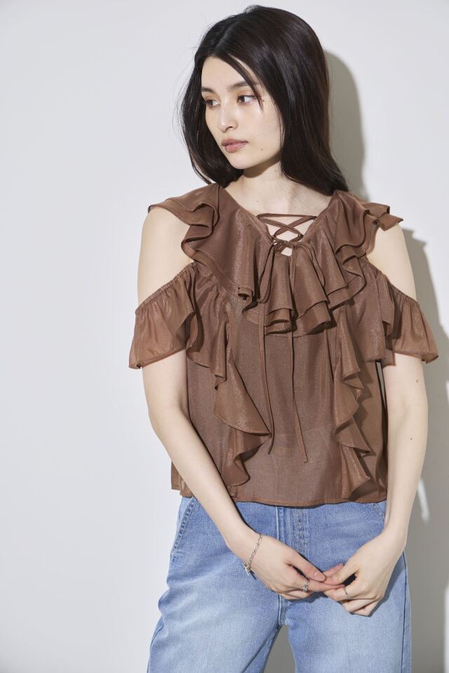 レースアップラッフルブラウス