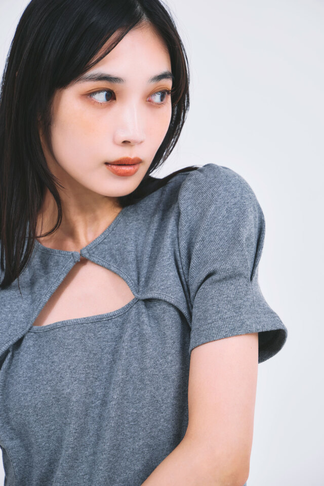 林田岬優さん着用】デコルテ開きワンピース